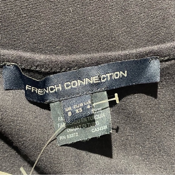 French Connection NWT Beau Scalloped navy shortsleeved feminine romper size 4 - Picture 15 of 16